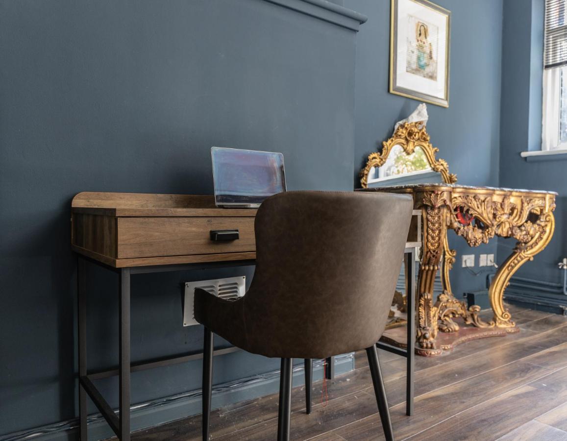Boutique Family Apartment In Celebrity Village. Barnt Green Luaran gambar