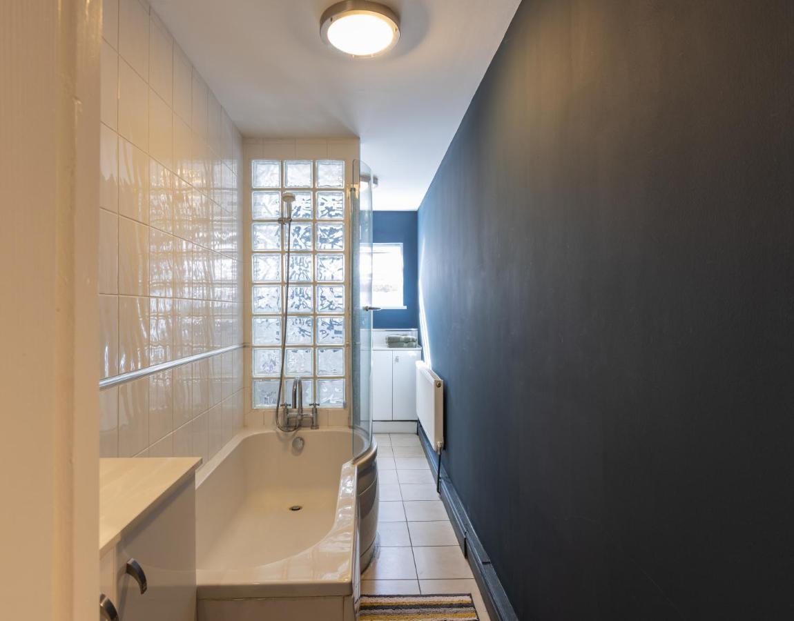 Boutique Family Apartment In Celebrity Village. Barnt Green Luaran gambar